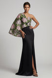 Vestido Longo de Mãe da Noiva em forma de Sereia Floral Preto com Capa Lateral