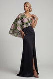 Vestido Longo de Mãe da Noiva em forma de Sereia Floral Preto com Capa Lateral