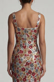 Vestido longo de mãe da noiva com gola quadrada vermelha e brilhante com decote quadrado floral de lantejoulas