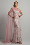 Vestido comprido de mãe da noiva com missangas cor-de-rosa e sereia brilhante com folhos e capa