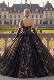 Vestido preto de baile com um ombro e vestido de quinceañera aplicado