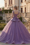 Vestido de baile roxo com decote em V com aplicação e vestido floral de quinceañera