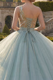 Vestido de baile brilhante, vestido de quinceanera azul empoeirado com lantejoulas de um ombro e folhos