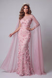 Vestido de concurso longo com gola de barco em forma de sereia rosa brilhante, com contas e contas
