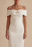 Vestido de graduação branco bodycon bodycon com ombros descobertos