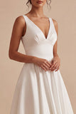 Vestido de noivado branco A Line V, decote V