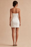 Vestido Branco Justo, Bodycon Sem Alças, Franzido, com Fenda