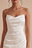 Vestido Branco Justo, Bodycon Sem Alças, Franzido, com Fenda