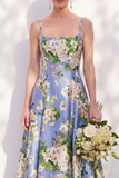Vestido de dama de honor floral azul com alças finas A Line