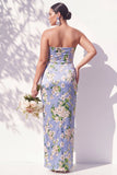 Vestido de dama de honor azul floral franzido sem alças com fenda