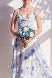 Vestido de dama de honor verde floral em linha A com gola em capuz