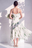 Vestido de dama de honor verde floral em linha A com gola em capuz