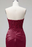 Vestido Mini de Homecoming Bodycon Cetim Borgonha Borgonha Sweetheart com Lantejoulas