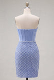 Vestido de Homecoming com Espartilho Bodycon de cetim sem alças azul com missangas