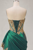 Vestido de Homecoming com Espartilho transparente em cetim verde escuro com lantejoulas