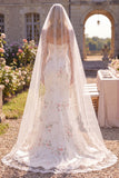 Vestido de Noiva de Praia com Espartilho de Varredura de Flor Vermelha Branca Vermelha com Véus