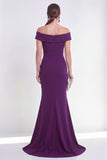 Vestido formal roxo, sereia roxa franzida com ombros descobertos e fenda
