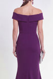 Vestido formal roxo, sereia roxa franzida com ombros descobertos e fenda
