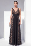 Vestido Formal de Renda Preta Linha A com decote V