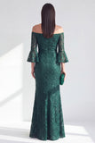 Vestido longo de mãe da noiva com missangas de sereia verde-escuro no ombro
