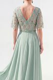 Vestido de Mãe da Noiva Verde Verde em V, Flor de Chiffon em V, com bordas de missangas