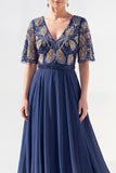 Vestido de Mãe da Noiva Verde Verde em V, Flor de Chiffon em V, com bordas de missangas
