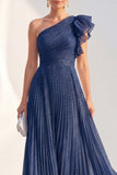 Vestido de Noiva Linha A Um Ombro à Vista e Folhos em Azul Marinho