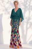 Vestido Mãe da Noiva Floral Champanhe Sereia com decote em V e mangas cape