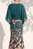 Vestido Mãe da Noiva Floral Champanhe Sereia com decote em V e mangas cape