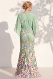 Vestido Mãe da Noiva Floral Champanhe Sereia com decote em V e mangas cape