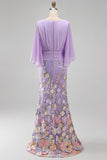 Vestido Mãe da Noiva Floral Champanhe Sereia com decote em V e mangas cape