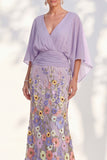 Vestido Mãe da Noiva Floral Champanhe Sereia com decote em V e mangas cape