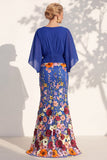 Vestido Mãe da Noiva Floral Champanhe Sereia com decote em V e mangas cape