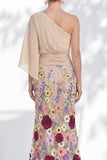 Vestido Longo de Mãe da Noiva Floral Lilas, de um ombro e mangas cape