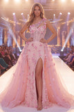 Vestido longo de concurso floral de espartilho com um ombro e um ombro transparente