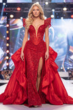 Vestido de Espartilho Vermelho Transparente com Missangas e Vestido de Concurso