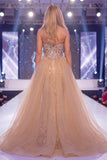 Vestido longo de concurso com espartilho transparente e sereia de champanhe brilhante