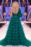 Vestido de concurso de concurso verde escuro cintilante com lantejoulas de um ombro e faixa