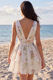 Uma linha de vestido mini floral estampado em marfim, decote em V