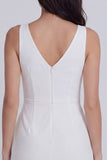 Vestido Curto de Graduação, Bodycon com Decote em V e Folhos em Marfim