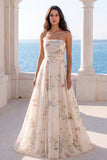 Vestido de Noiva A Line Estampado em Marfim Strapless com cauda de capela