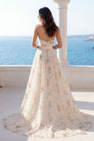 Vestido de Noiva A Line Estampado em Marfim Strapless com cauda de capela