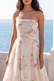Vestido de Noiva A Line Estampado em Marfim Strapless com cauda de capela