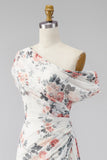 Vestido formal longo de sereia preta com flor franzida em chiffon com um ombro