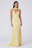 Vestido Maxi de alças finas com lantejoulas amarelas e sereia com fenda