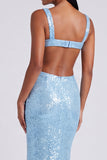 Vestido formal de sereia azul claro com gola quadrada e lantejoulas