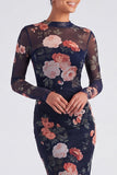 Vestido formal de manga longa com decote floral e sereia de manga longa em marfim