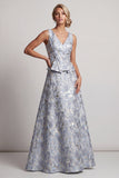Vestido de Mãe da Noiva Azul Poeirento, Linha A, Decote em V, Longo Jacquard Floral