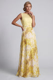 Vestido amarelo A Line Bateau com decote longo com estampado floral de mãe da noiva