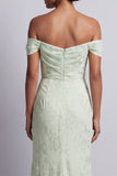 Vestido de Mãe da Noiva Longo Verde Claro e Franzido Floral de Sereia com Fenda